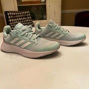 Adidas aqua running shoes size 7.5